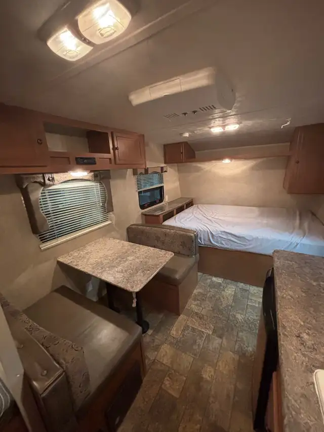 2015 Forest River - Canyon cat 17QBC W/bunks - Photo 9
