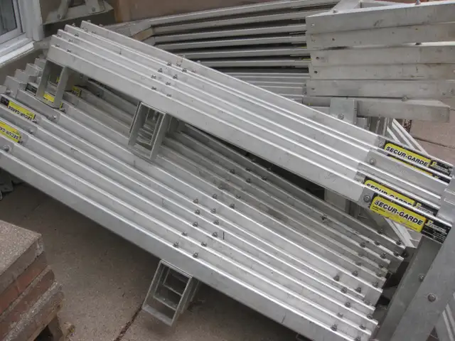 GARDE-CORPS EN ALUMINIUM POUR CONSTRUCTION95 C$
