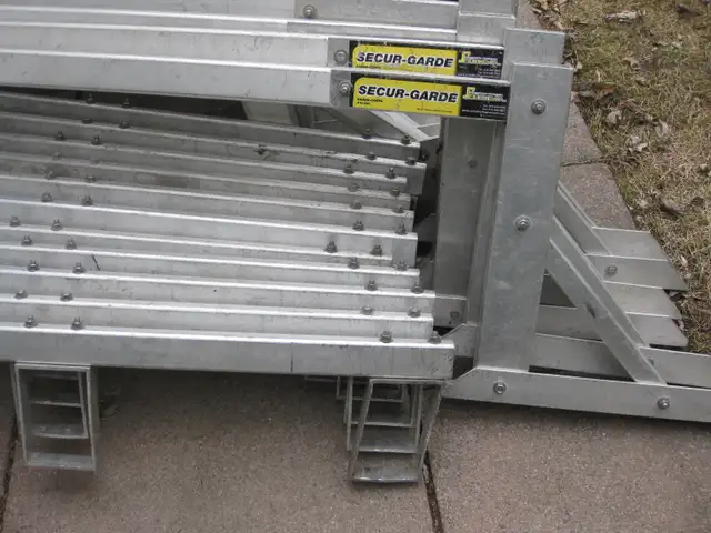 GARDE-CORPS EN ALUMINIUM POUR CONSTRUCTION95 C$ - Photo 3