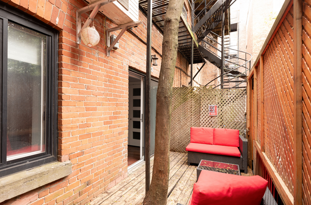 3 Bedroom - Downtown - Photo 18