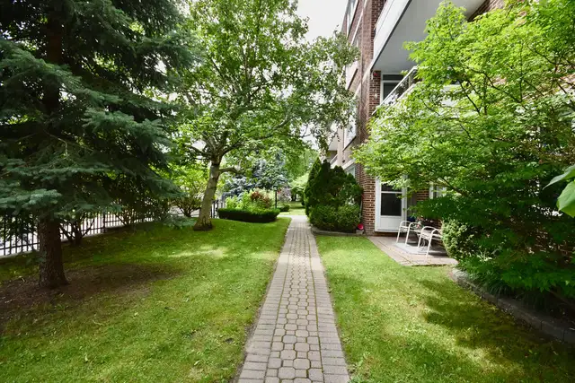#41 - Large 2-Bed Luxury Apartment Near Hwy - Barrie - Photo 3