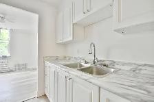 #41 - Large 2-Bed Luxury Apartment Near Hwy - Barrie - Photo 10