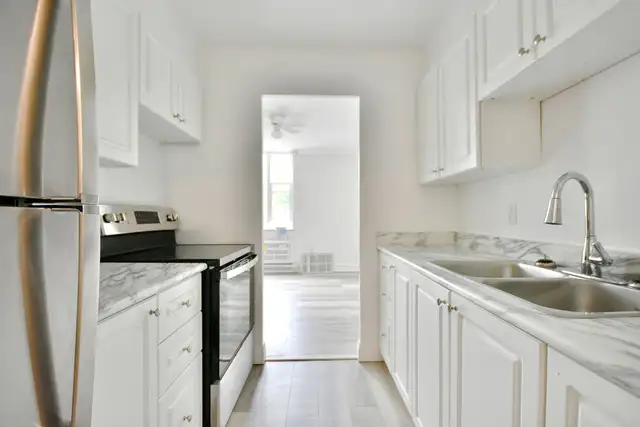 #41 - Large 2-Bed Luxury Apartment Near Hwy - Barrie - Photo 11