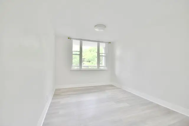 #41 - Large 2-Bed Luxury Apartment Near Hwy - Barrie - Photo 17