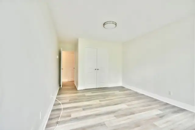 #41 - Large 2-Bed Luxury Apartment Near Hwy - Barrie - Photo 22