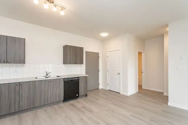 2 Bedroom Suite in Lacombe - $699 Security Deposit Promo - Photo 3