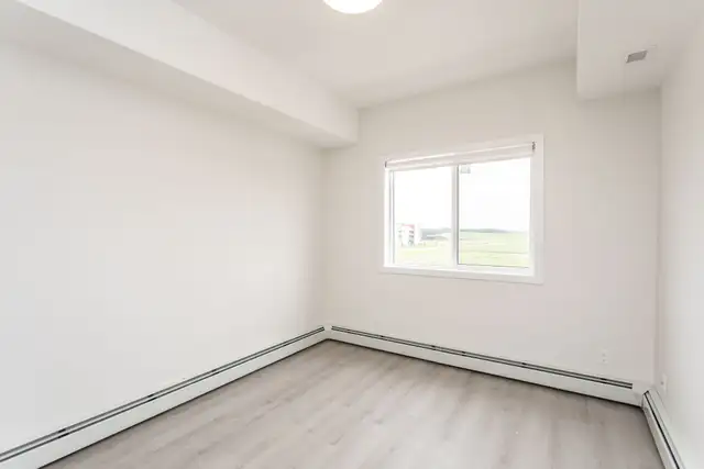 2 Bedroom Suite in Lacombe - $699 Security Deposit Promo - Photo 6