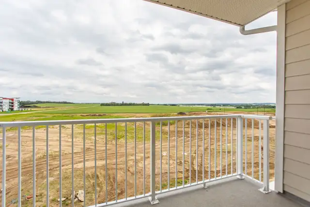 2 Bedroom Suite in Lacombe - $699 Security Deposit Promo - Photo 10