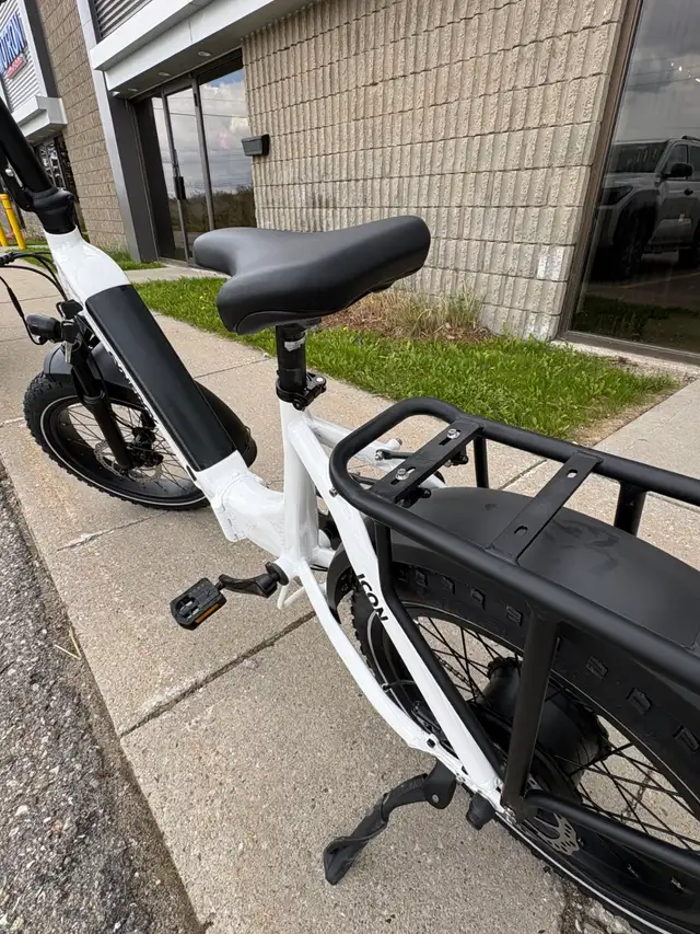 Synergy Icon Low Step Electric Bike - Photo 3