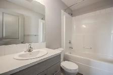 Beautiful Townhome in Sylvan Lake - $699 Security Deposit Promo - Photo 7