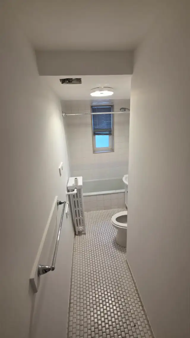 EARLY Access: Renovated 1 Bedroom Apartment (Jane/ Bloor) - Photo 7