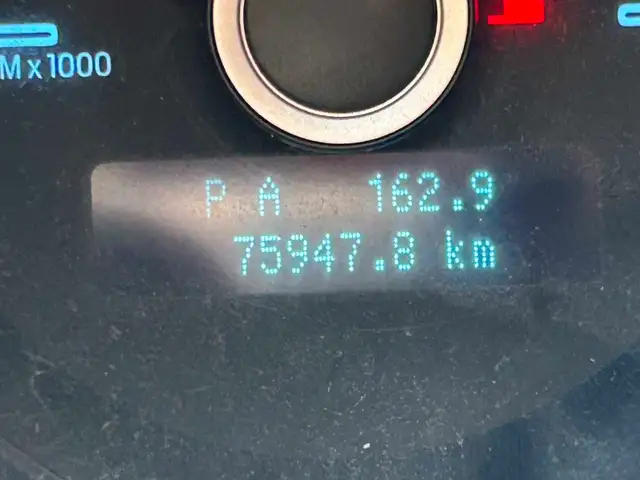 2014 Ford Mustang, low mileage - Photo 5
