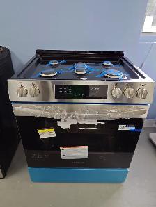 Frigidaire '30' Stainless Steel Slide-In Gas Range on Sale‼️