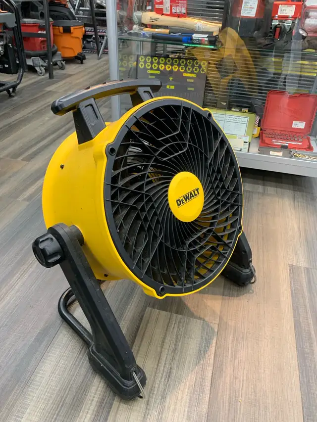 Dewalt 16" Benchtop Fan