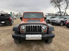 2010 Jeep Wrangler Unlimited Mountain 4WD ....ONLY 142K - Photo 2