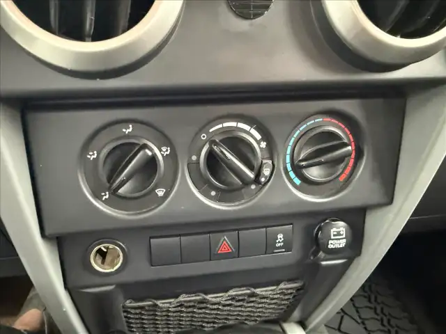 2010 Jeep Wrangler Unlimited Mountain 4WD ....ONLY 142K - Photo 13