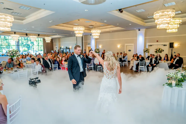 Dancing on the cloud Dry ice fog machine for Special events ! - Photo 2