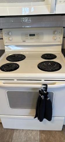 Kenmore 4 burner stove