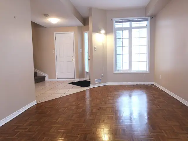 Semi-Detached Home in Glen Cairn, Kanata - 4-Bedroom - Photo 3