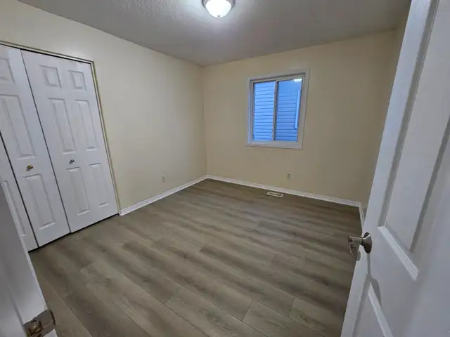 Semi-Detached Home in Glen Cairn, Kanata - 4-Bedroom - Photo 8