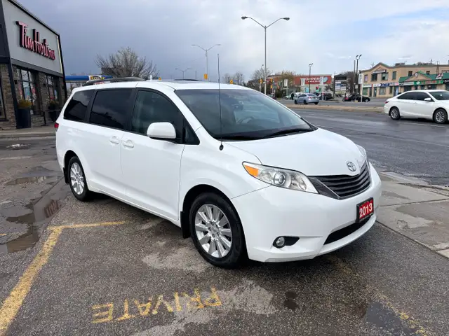 2013 Toyota Sienna XLE AWD 7 Seats 3.5L V6 Certified - Photo 3