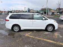 2013 Toyota Sienna XLE AWD 7 Seats 3.5L V6 Certified - Photo 4