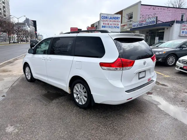 2013 Toyota Sienna XLE AWD 7 Seats 3.5L V6 Certified - Photo 7