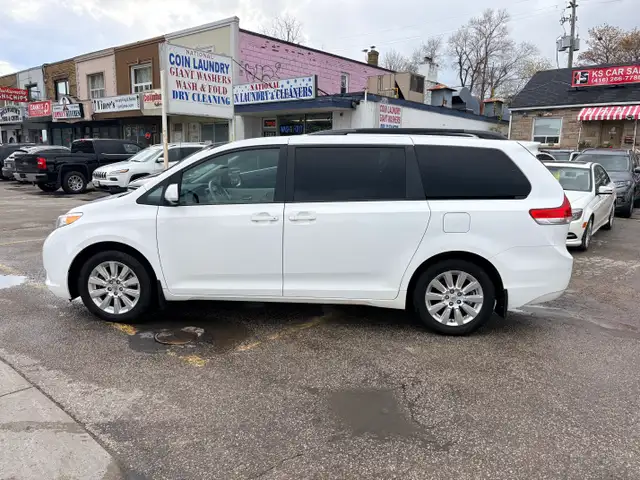 2013 Toyota Sienna XLE AWD 7 Seats 3.5L V6 Certified - Photo 8