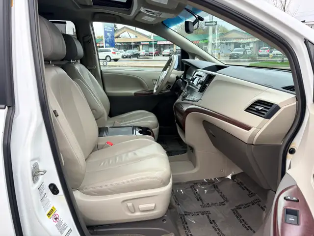 2013 Toyota Sienna XLE AWD 7 Seats 3.5L V6 Certified - Photo 14