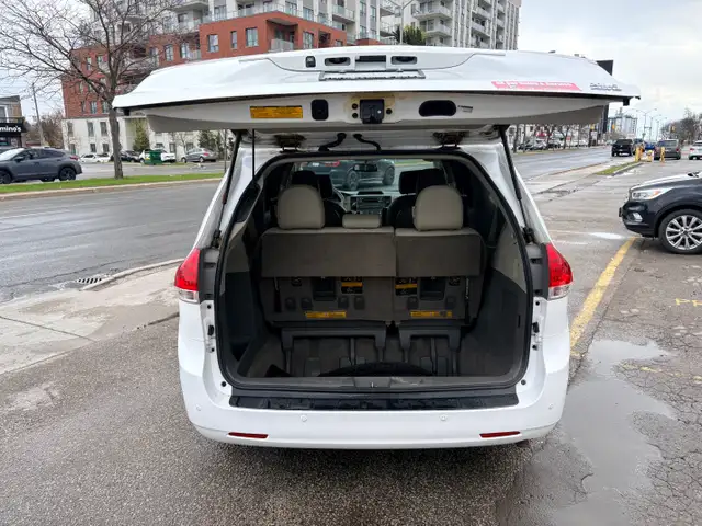2013 Toyota Sienna XLE AWD 7 Seats 3.5L V6 Certified - Photo 17