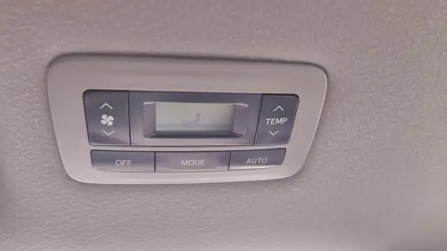 2013 Toyota Sienna XLE AWD 7 Seats 3.5L V6 Certified - Photo 29