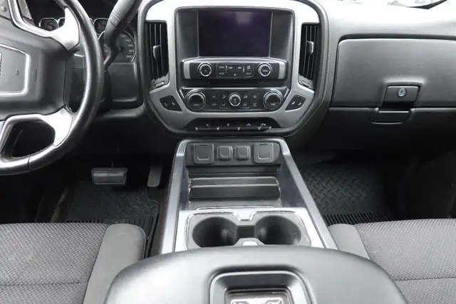 For Sale a 2016 GMC Sierra Crew Cab with short box - Photo 8