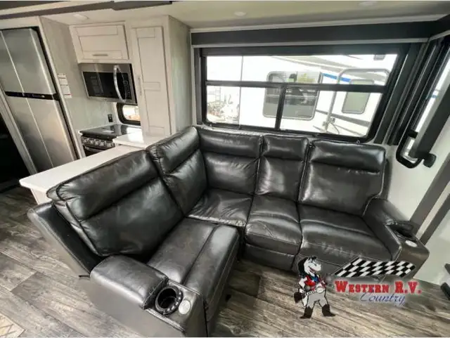 2022 Fuzion 429 - Photo 12
