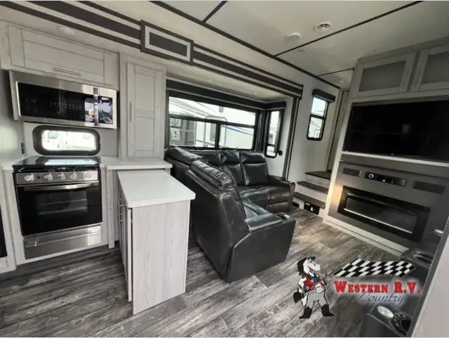 2022 Fuzion 429 - Photo 13
