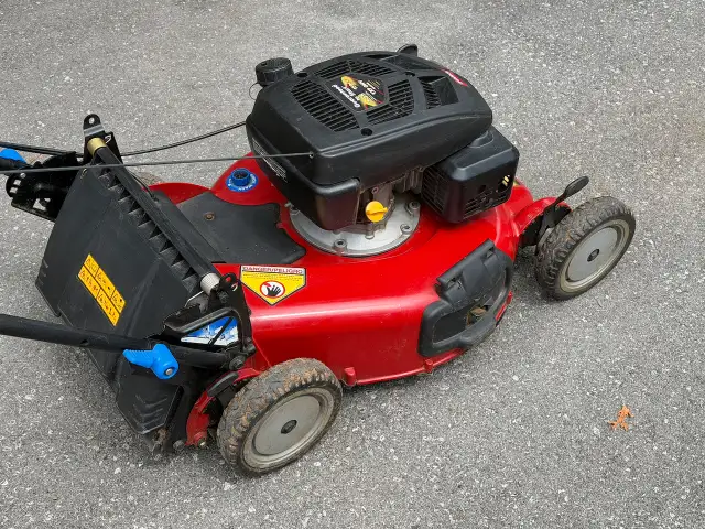 Toro 22'' Personal Pace Super Recycler Lawnmower - Photo 3