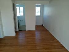 Single home in Carleton Heights with fenced-in private yard. - Photo 14