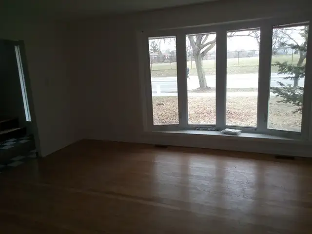 Single home in Carleton Heights with fenced-in private yard. - Photo 19