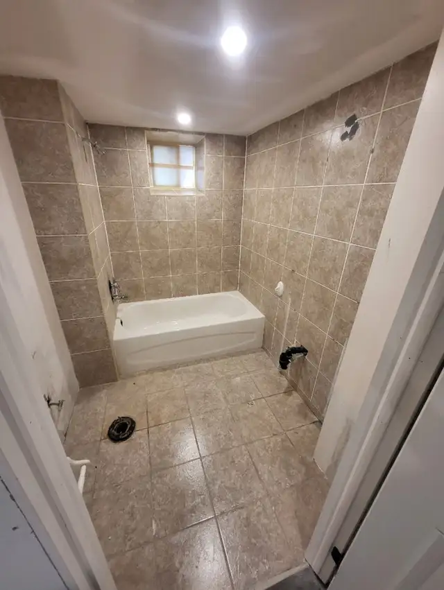 Expert Tub and Tile Resurfacing - Photo 4