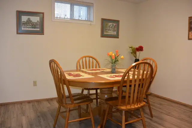 Furnished 2-bedroom, 1-bathroom suite for rent in Drayton Valley - Photo 6