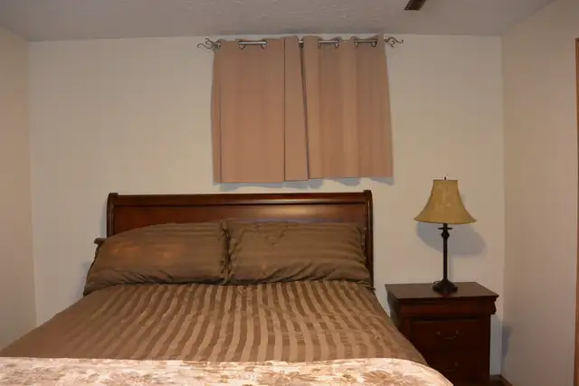 Furnished 2-bedroom, 1-bathroom suite for rent in Drayton Valley - Photo 8