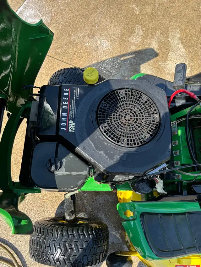 John deer lt 133 - Photo 3