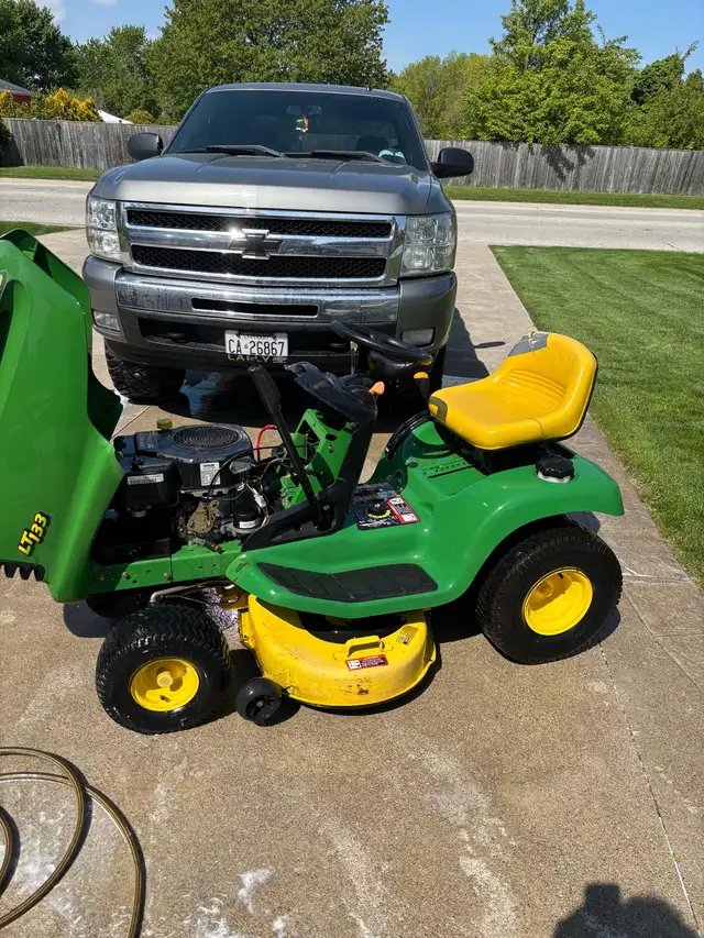 John deer lt 133 - Photo 4