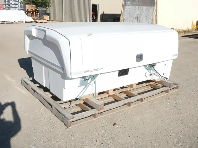 New Spacekap Compak Service Body Fiberglass Slide-In - Photo 2