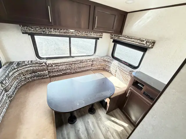 2019 JAYCO JAYFLIGHT 175RD SLX  2,910lbs FINANCING AVAILABLE - Photo 10