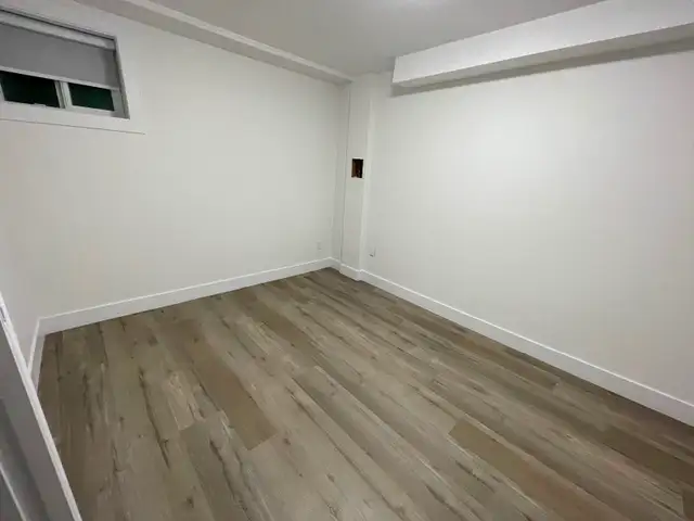 Private furnished room for rent near Braid Station bus 128, 155 - Photo 7