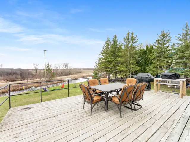 OPEN HOUSE SUNDAY, MAY 10...6 FRANCIS DRIVE LDB, WATER FRONT! - Photo 9