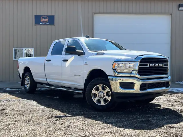2020 RAM 3500 6.7L Crew Cab Long Box - Photo 2