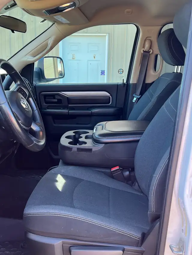 2020 RAM 3500 6.7L Crew Cab Long Box - Photo 5