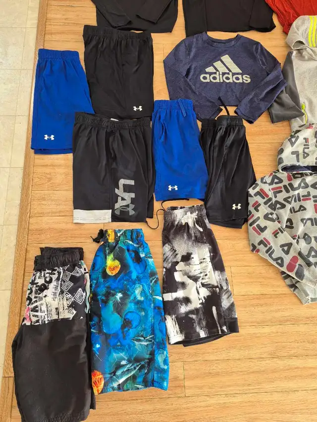 large brand name boy bundle size 10-12&12-14 - Photo 3