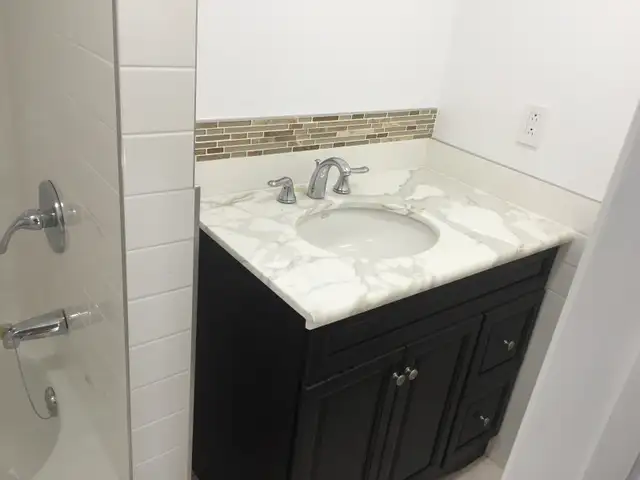 Fully renovated one bedroom - Photo 6